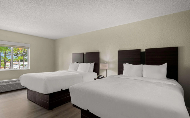 Quality Inn - Near Serenoa Golf Club