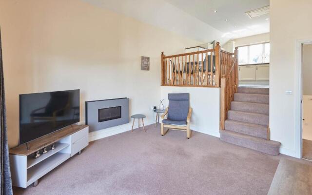 Host Stay Farrers View