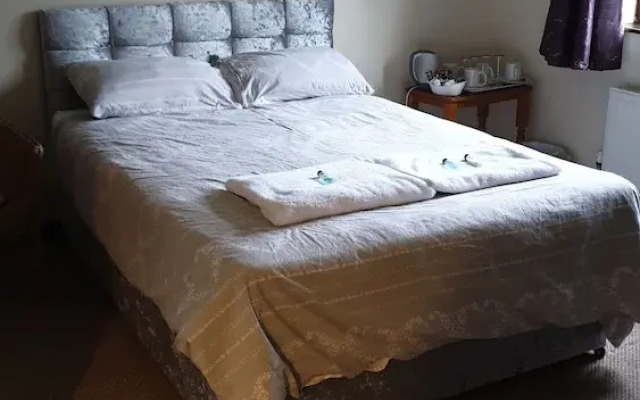 Innis Inn Guest House