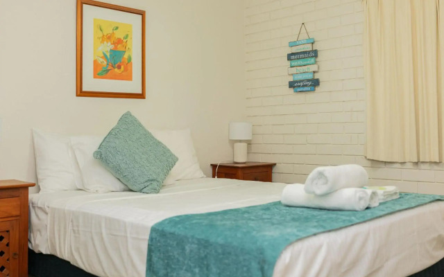Trickett Gardens Holiday Inn