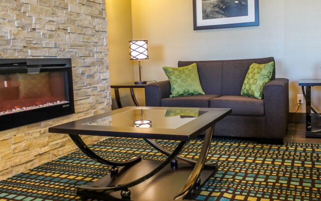 Best Western Plus Moosomin Hotel