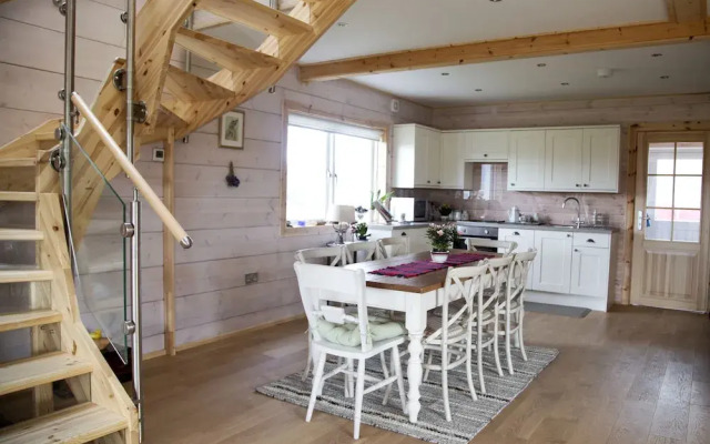 Netherton Farm Lodge