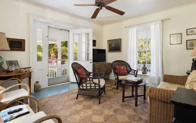 Captain'S Cove: Historic House Near Town And Beach