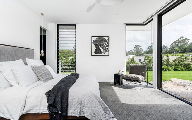 Your Luxury Escape - Scenic Vista
