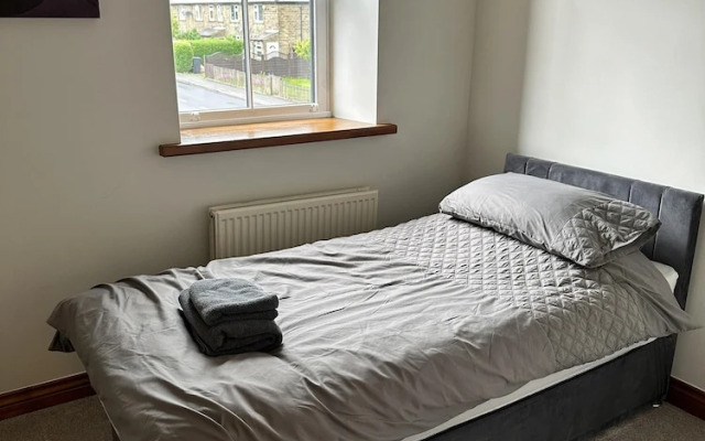 Lovely 3-bed House in Holmfirth