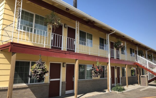 Super 8 by Wyndham Ontario