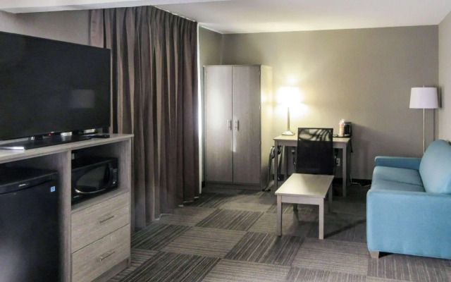 Quality Inn & Suites Hammond Near I-8090