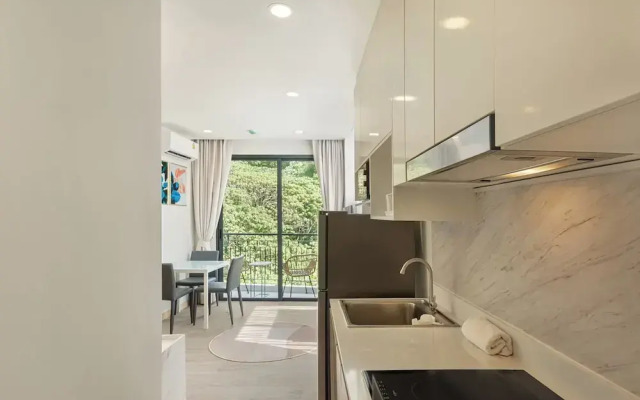 One bedroom Palmetto Condo Karon A 607