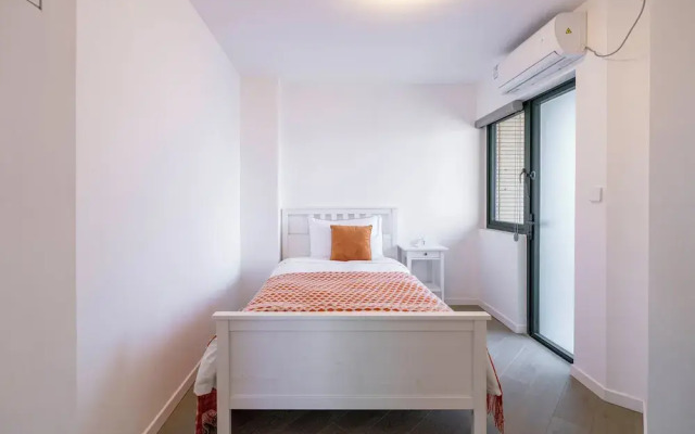 Tyms 3BR 2BA Apt Novel Garden Metro