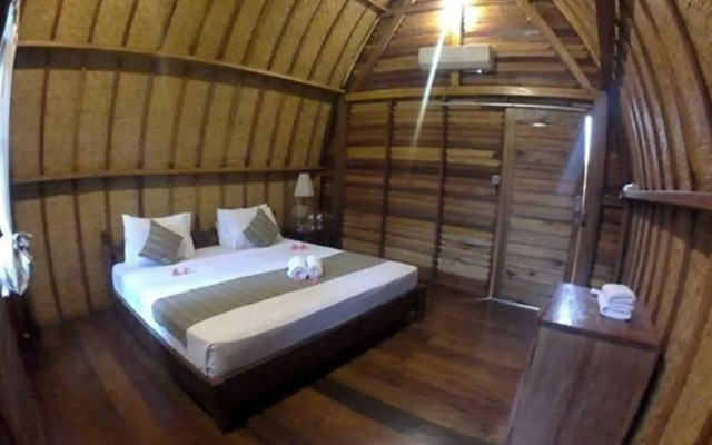 Laguna Gili Beach Resort