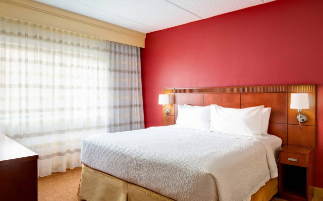 Courtyard by Marriott Raleigh Midtown