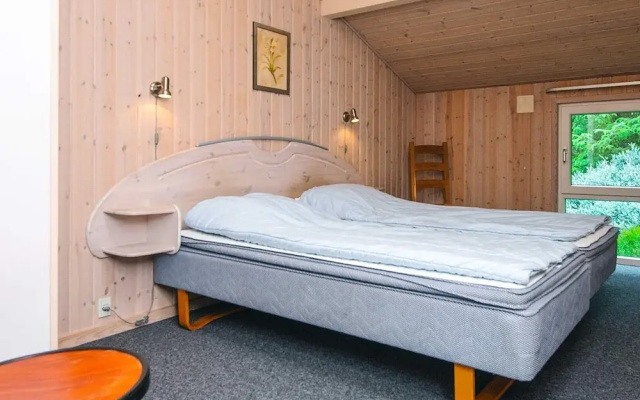 Secluded Holiday Home in Henne near Beach