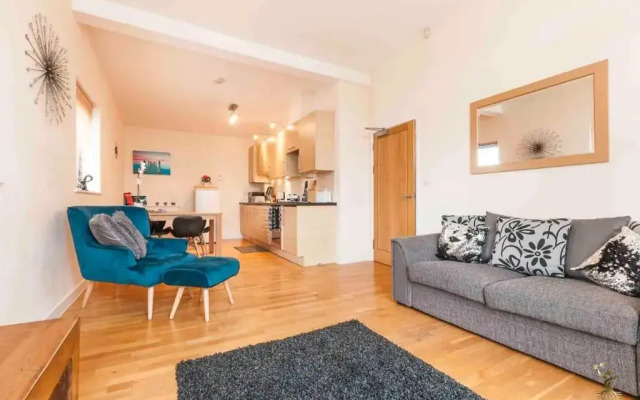 Smythen St, 2 bed apartment with balcony