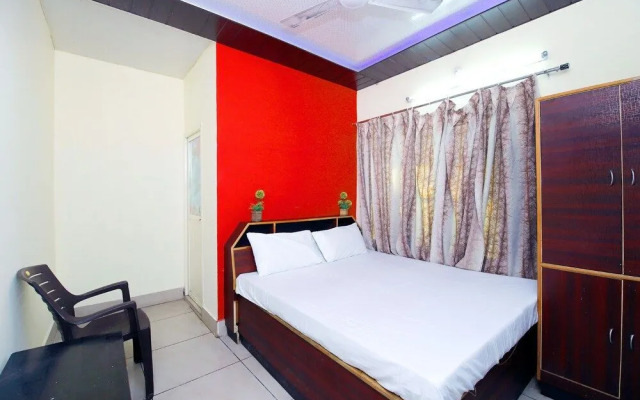 Mr Shawarma Family Restaurant & Hotel by OYO Rooms