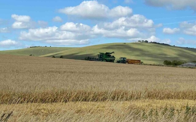 Stylish Getaway in the Heart of the Pewsey Vale