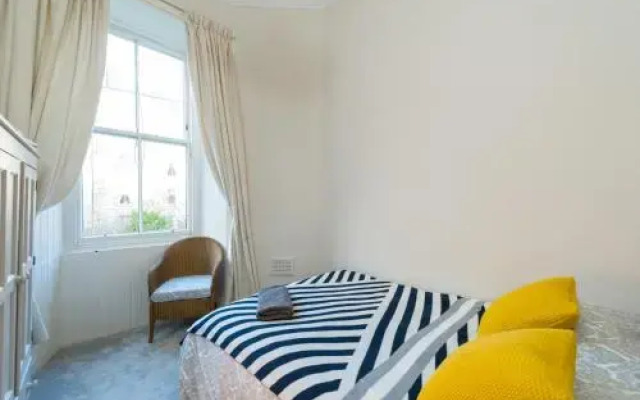 Dean Terrace Apartment