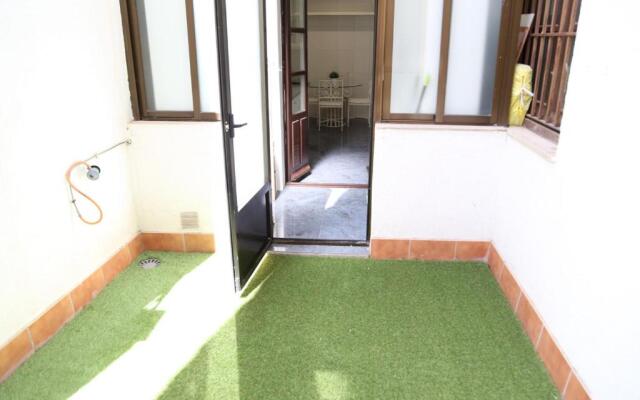 Central Market Parking opcional by Salamancavacacional