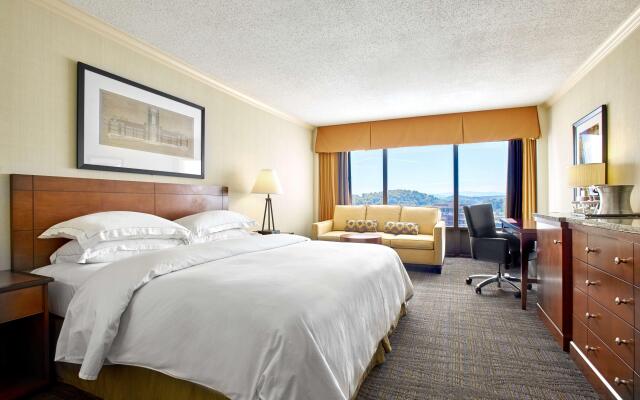 Hilton Knoxville