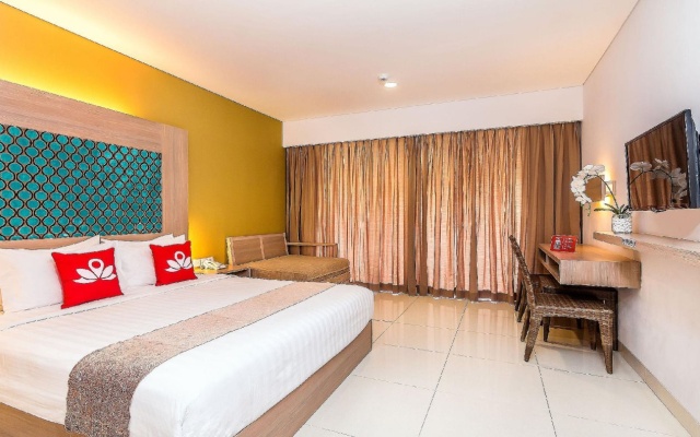 ZEN Rooms Legian Corner – Guest Rooms – Kuta