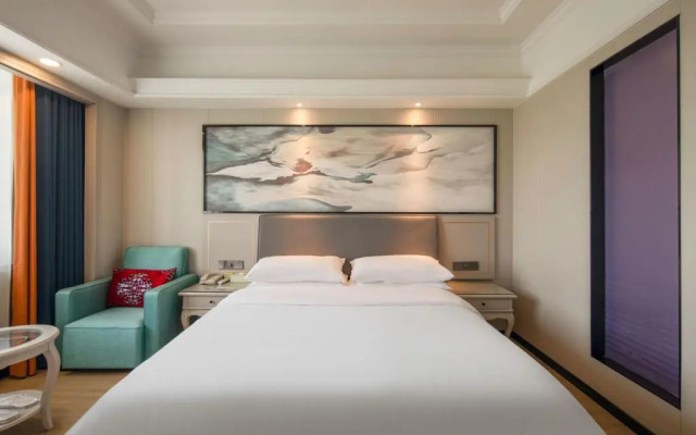 Vienna International Shanghai Pujiang Town