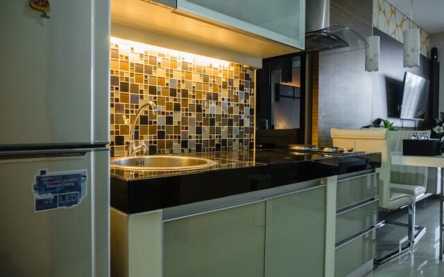 Luxurious 1BR At Dago Suites Apartment