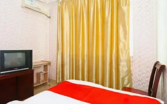 Sunshine Holiday Hotel