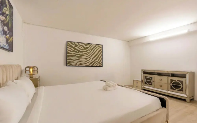 Lux white villa 9 Bedrooms