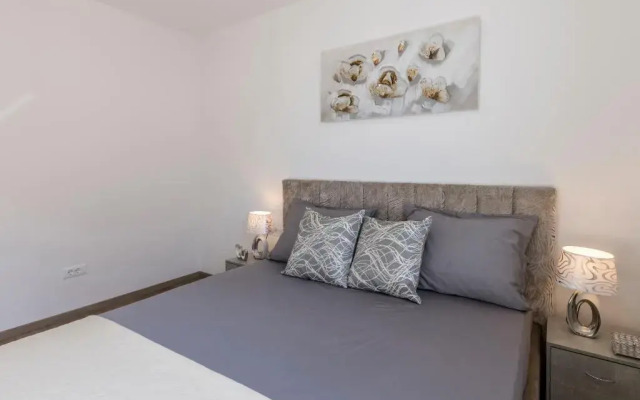 Peaceful Harmony Apartment Near Beach