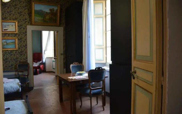 Scappo In Umbria, La Casa Del Duomo