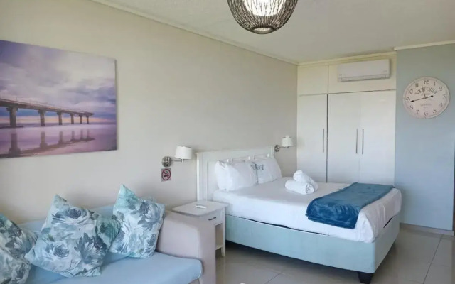 @35 Brookes Suites seaside escape