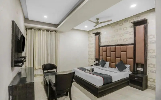 OYO Townhouse 22956 Hotel Grand Residency