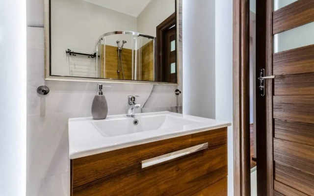 Rint - Centrum Górna