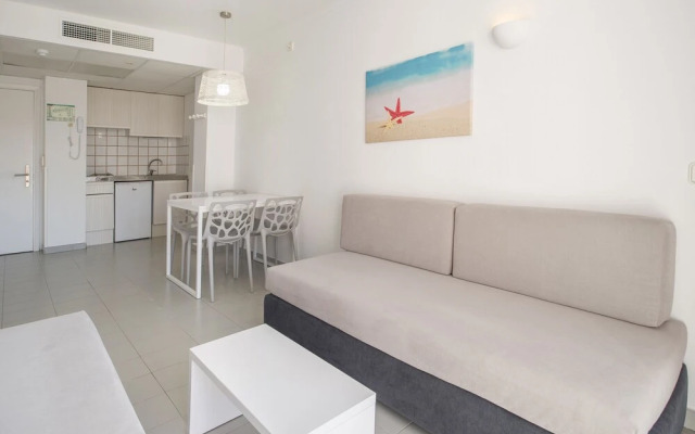 Coral Star Apartments