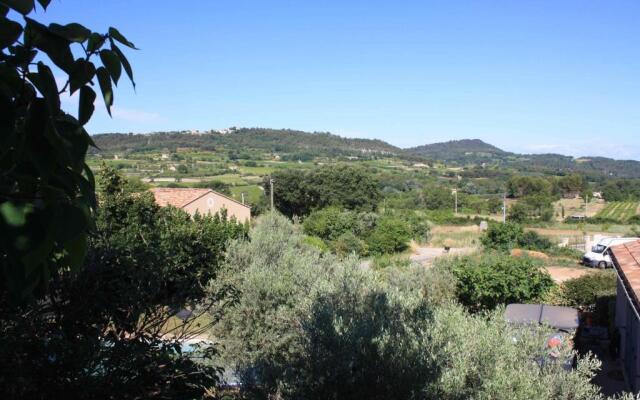 À l'ombre du mûrier