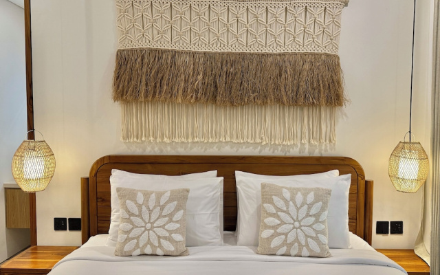 Villa Lily Bay – Guest Rooms – Montong Ajan