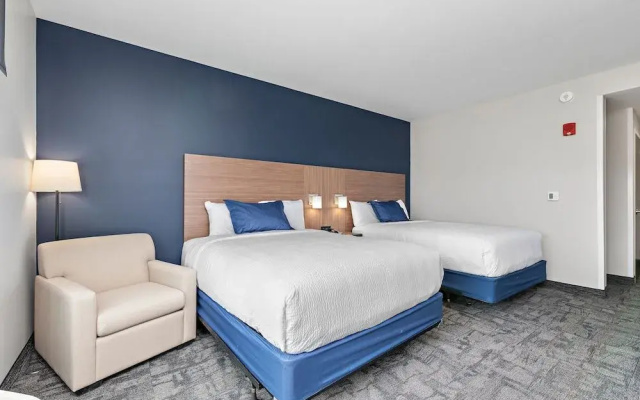 Holiday Inn Express Kansas City North Parkville An IHG Hotel