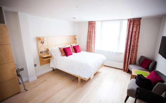Alma Rooms