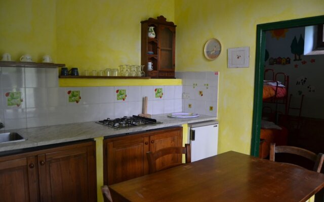 3 Rooms Flat Between Florence and Arezzo - Enjoy Italian Beauty!