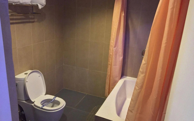 Icon Hotel Macapagal