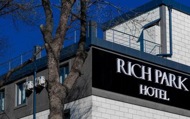 Rich Park Hotel