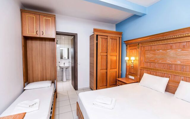 Evlogia Hotel Seafront & Annex by Greek Pride
