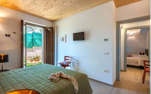 I Gelsi 12 2 by Marche Holiday Villas