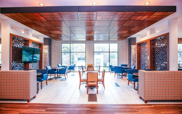 Holiday Inn Express & Suites Charlotte - South End by IHG