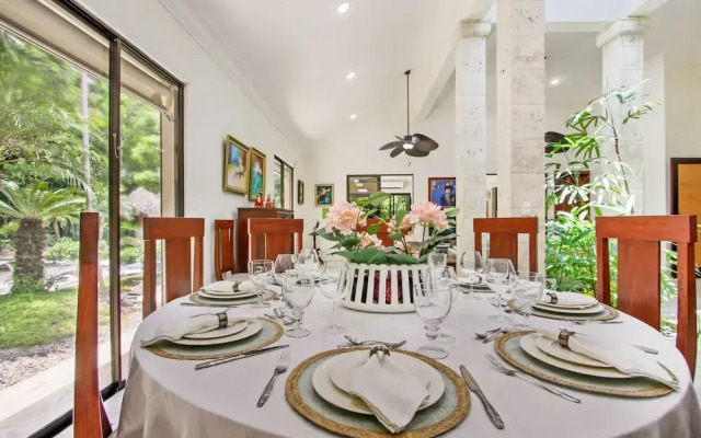4-BR Pool Villa - Garden & Beach Access