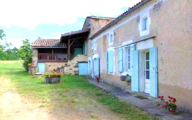 House With 4 Bedrooms in Capdrot, With Furnished Garden