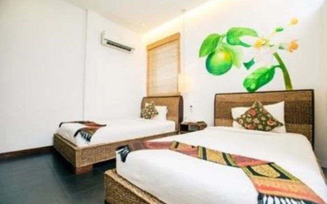 Monsoon Boutique Hotel