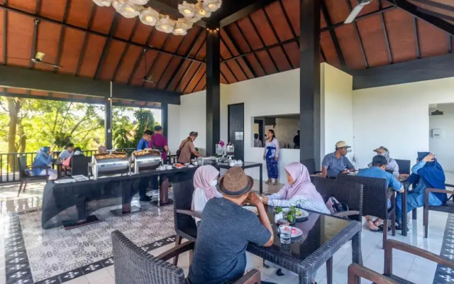 Surya Melasti Exclusive Beach Villa by Sajiwa
