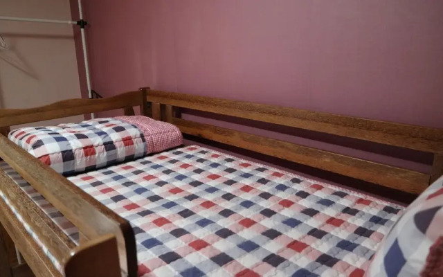 Skywalker Guesthouse - Hostel