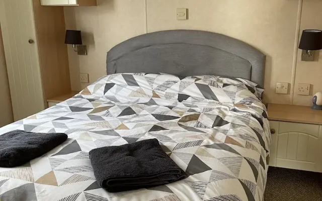 Beautiful 2-bed Static Caravan