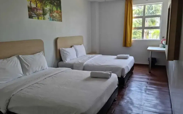 OYO 90901 Santai Morib Hotel